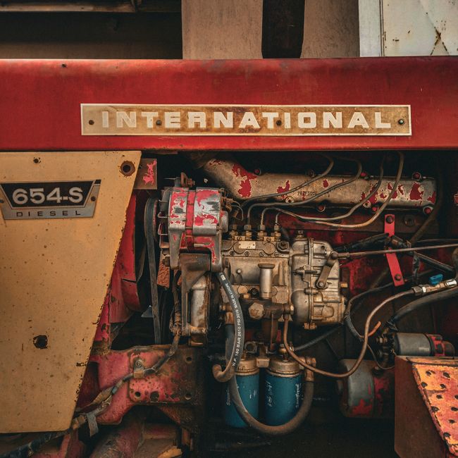 Pompe d'injection diesel sur un moteur de tracteur agricole