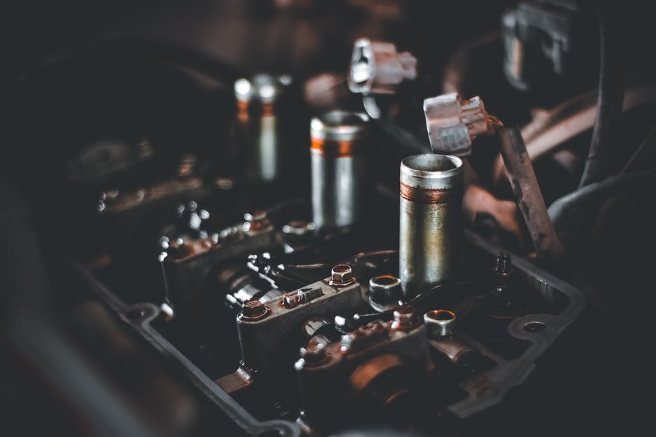 Culasse et composants d'injection d'un moteur